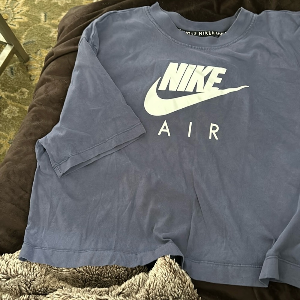 Nike air short sleeve t shirt